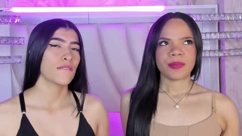 Siara and Zoe tattoo online show from April 2026 12:22:01 AM