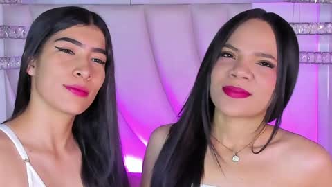Snapshot of siara_lewis_ chatting on April 2026 11:35:02 PM Siara and Zoe tattoo online show from April 2026 11:35:02 PM
