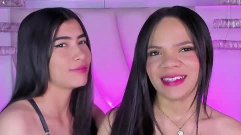 Snapshot of siara_lewis_ chatting on May 2026 10:37:02 PM Siara and Zoe tattoo online show from May 2026 10:37:02 PM