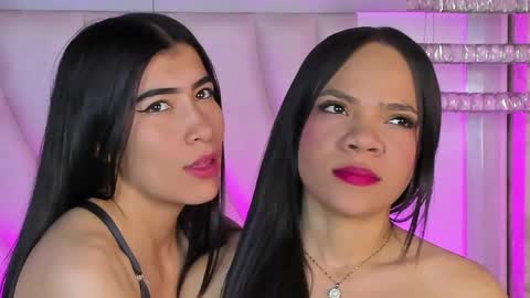 Snapshot of siara_lewis_ chatting on May 2026 01:25:02 AM Siara and Zoe tattoo online show from May 2026 01:25:02 AM