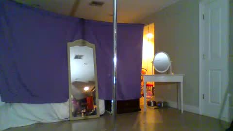 Snapshot of sicilianbeautyandthebeast chatting on July 2026 04:40:01 AM Booty theBEAST online show from July 2026 04:40:01 AM