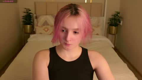 Snapshot of sidney_blair chatting on July 2026 11:15:01 AM sidney_blair online show from July 2026 11:15:01 AM