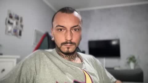 Snapshot of sidvicious23cm chatting on October 2025 05:01:01 PM sidvicious23cm online show from October 2025 05:01:01 PM