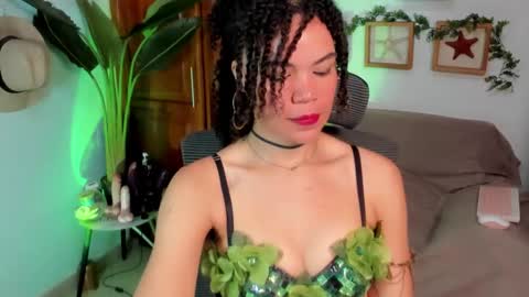 Vaiolet online show from March 2026 02:09:02 PM