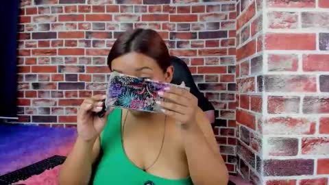 Snapshot of sienna_lux01 chatting on March 2026 01:20:01 AM sienna_lux01 online show from March 2026 01:20:01 AM