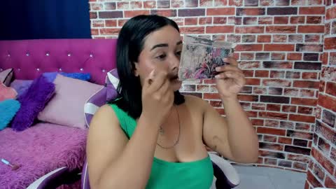 Snapshot of sienna_lux01 chatting on April 2026 02:39:01 AM sienna_lux01 online show from April 2026 02:39:01 AM