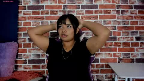 sienna_lux01 online show from May 2026 02:19:01 AM