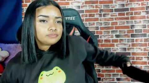 sienna_lux01 online show from May 2026 03:34:02 AM