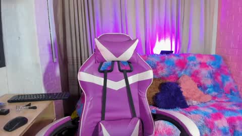 sienna_lux01 online show from June 2026 04:07:02 AM