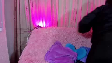 sienna_lux01 online show from June 2026 03:20:02 AM