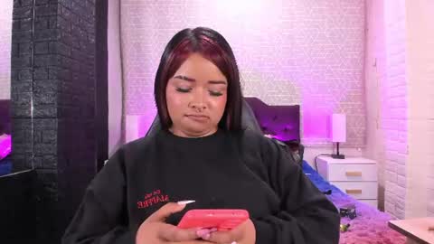 sienna_lux01 online show from July 2026 03:31:02 AM