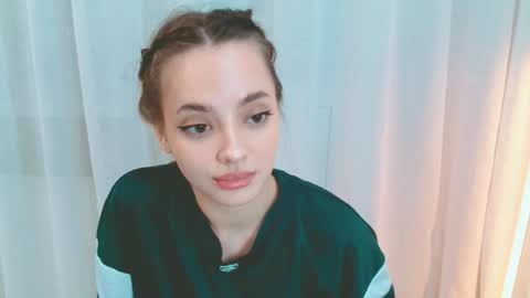 Snapshot of siennamia chatting on May 2026 04:37:02 PM Sienna Mia online show from May 2026 04:37:02 PM