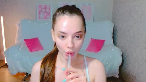 Snapshot of siennamia chatting on June 2026 05:39:02 PM Sienna Mia online show from June 2026 05:39:02 PM