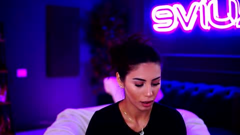 Sienna online show from November 2025 11:43:02 AM