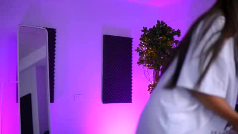 Sienna online show from March 2026 12:21:01 PM