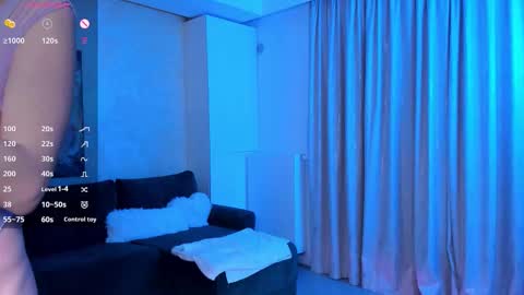 Snapshot of siennastarrr chatting on October 2025 07:53:01 PM Sienna online show from October 2025 07:53:01 PM