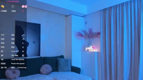 Snapshot of siennastarrr chatting on October 2025 06:26:02 PM Sienna online show from October 2025 06:26:02 PM