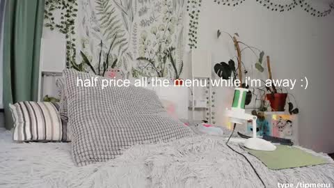 Snapshot of sierra_diamond chatting on February 2025 05:07:02 PM Si online show from February 2025 05:07:02 PM