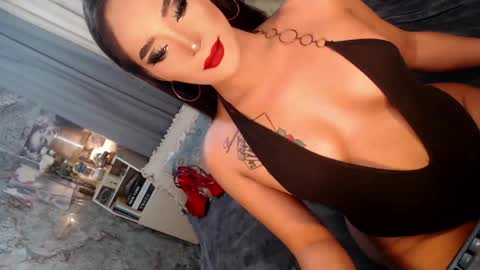 Snapshot of sierrafina_mcbride chatting on May 2026 03:07:02 PM Sierrafina online show from May 2026 03:07:02 PM