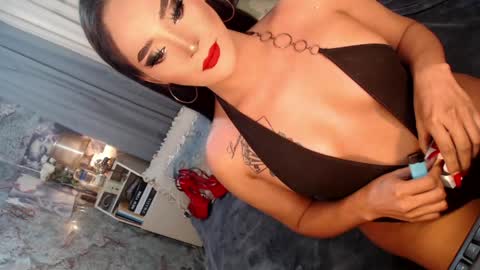 Snapshot of sierrafina_mcbride chatting on May 2026 04:04:02 PM Sierrafina online show from May 2026 04:04:02 PM