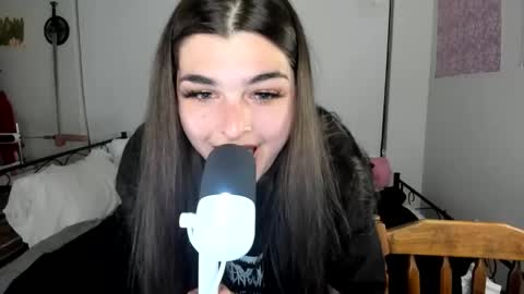 Snapshot of sierrasquirter chatting on May 2026 04:43:01 AM Sierra online show from May 2026 04:43:01 AM