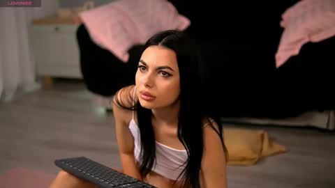 Snapshot of sierravyx chatting on October 2025 05:19:02 AM Maria online show from October 2025 05:19:02 AM