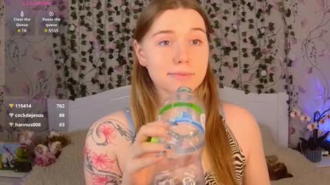 Chloe online show from February 2025 07:42:02 AM