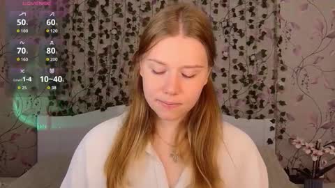 Chloe online show from September 2025 07:19:01 AM