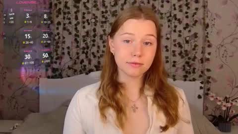 Chloe online show from September 2025 05:41:01 AM