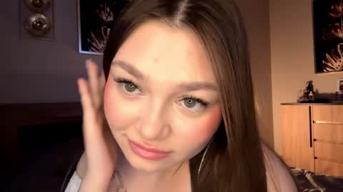 Mia online show from February 2026 10:25:01 AM