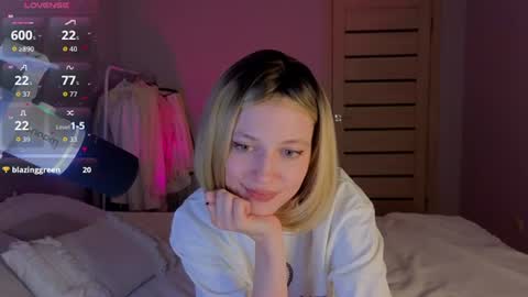 silly___woman online show from July 2026 07:39:01 PM