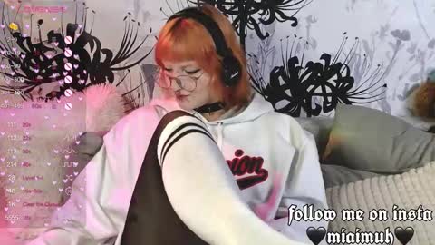 Mia online show from September 2025 04:32:02 PM