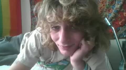 Snapshot of sillycutecow chatting on November 2025 02:38:01 PM Hailey online show from November 2025 02:38:01 PM