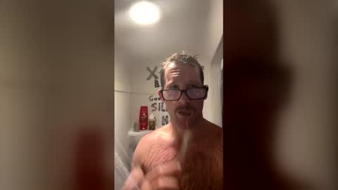 Snapshot of sillydillynewfie chatting on July 2026 04:57:01 PM Silly Dilly Newfie online show from July 2026 04:57:01 PM