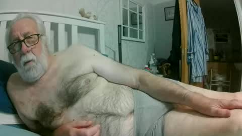 sillyoldman45221063 online show from July 2026 10:01:01 PM