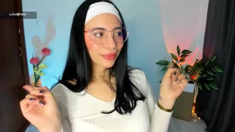 Silvanna online show from November 2025 03:00:02 PM