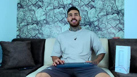 Snapshot of silvano_torrez chatting on December 2024 06:30:02 PM silavno online show from December 2024 06:30:02 PM