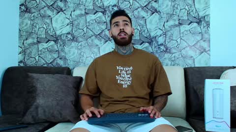 Snapshot of silvano_torrez chatting on February 2025 02:08:02 AM silavno online show from February 2025 02:08:02 AM