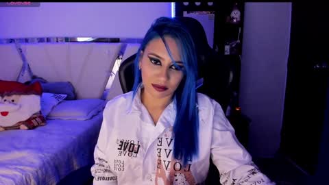 Snapshot of silver_jinx chatting on January 2025 11:06:01 PM powder online show from January 2025 11:06:01 PM