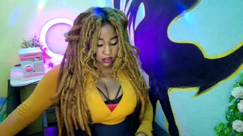 Snapshot of silverbunnyrain chatting on September 2025 02:11:01 AM Silver bunny online show from September 2025 02:11:01 AM