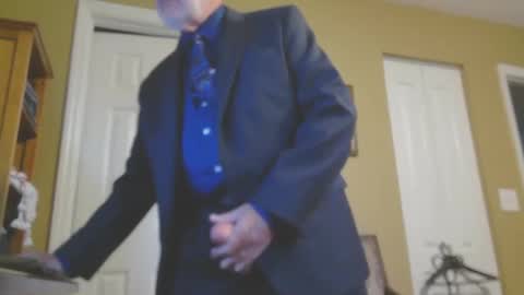 Snapshot of silverdaddy_1955 chatting on April 2026 01:53:02 PM Daddy Bear online show from April 2026 01:53:02 PM