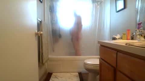 Snapshot of silverdragon70 chatting on September 2025 08:03:01 PM silverdragon70 online show from September 2025 08:03:01 PM