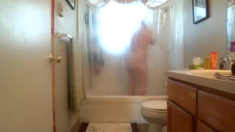 Snapshot of silverdragon70 chatting on September 2025 08:25:02 PM silverdragon70 online show from September 2025 08:25:02 PM