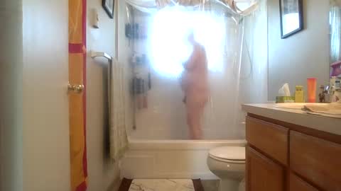 Snapshot of silverdragon70 chatting on September 2025 06:35:02 PM silverdragon70 online show from September 2025 06:35:02 PM