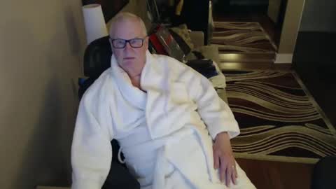 Snapshot of silverfoxmps chatting on February 2025 07:05:01 AM silverfox online show from February 2025 07:05:01 AM