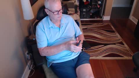 Snapshot of silverfoxmps chatting on September 2025 01:20:02 AM silverfox online show from September 2025 01:20:02 AM