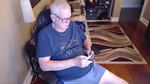 Snapshot of silverfoxmps chatting on September 2025 01:20:02 AM silverfox online show from September 2025 01:20:02 AM