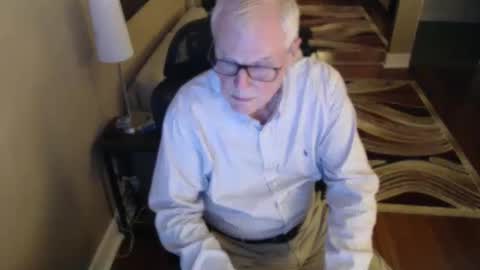 Snapshot of silverfoxmps chatting on December 2025 03:27:02 AM silverfox online show from December 2025 03:27:02 AM