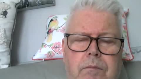 silverfoxpauly online show from April 2026 12:50:02 PM