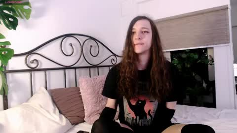 silvermuse online show from April 2026 04:35:02 AM